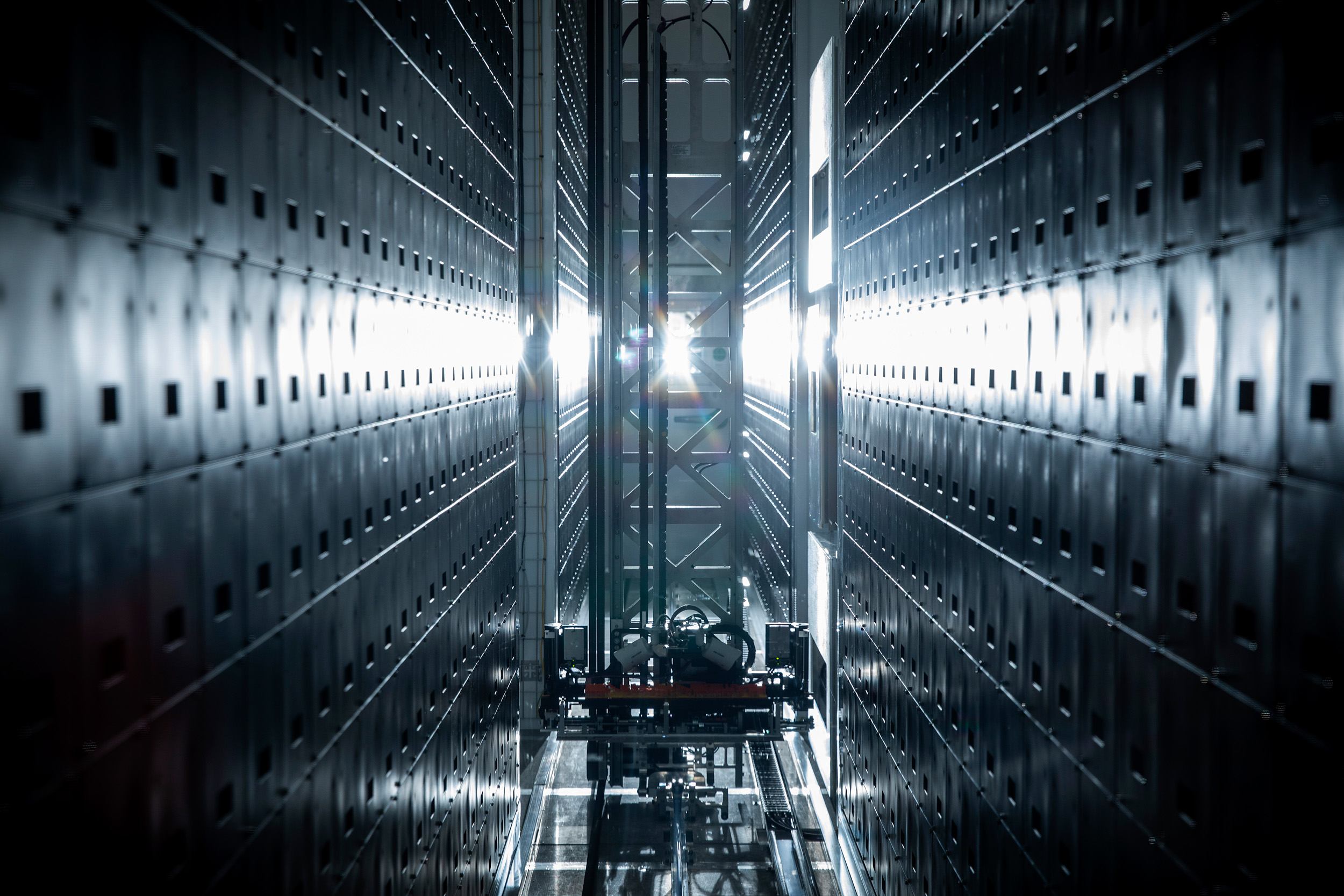 Inside of a fully automated sample freezer system